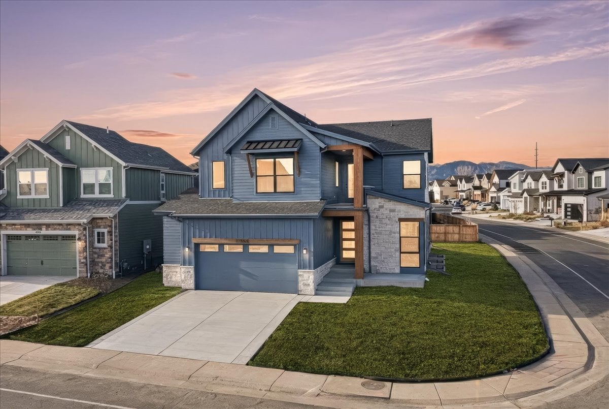 Plan 3929 exterior home front in twilight