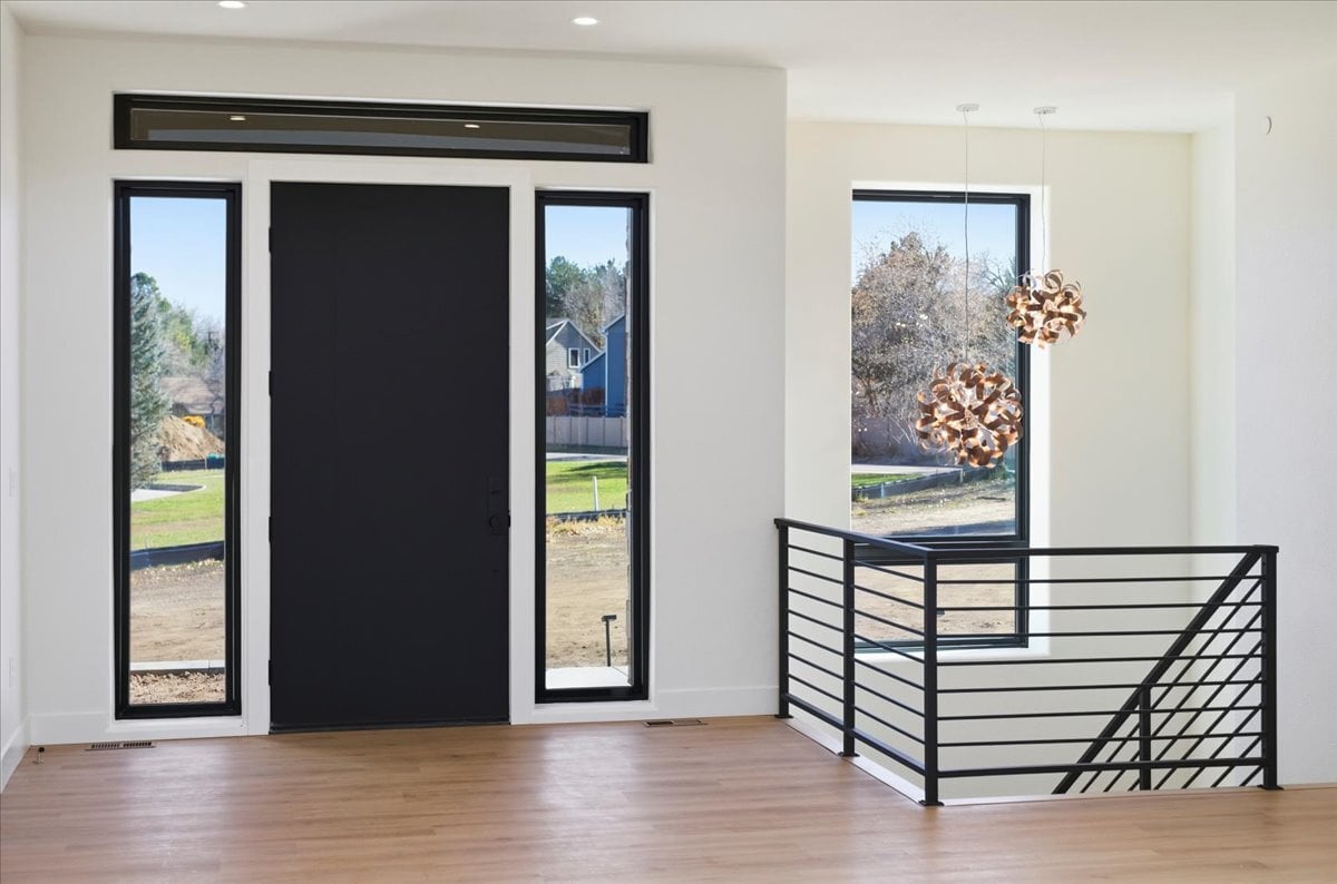 Plan 4977 interior entryway