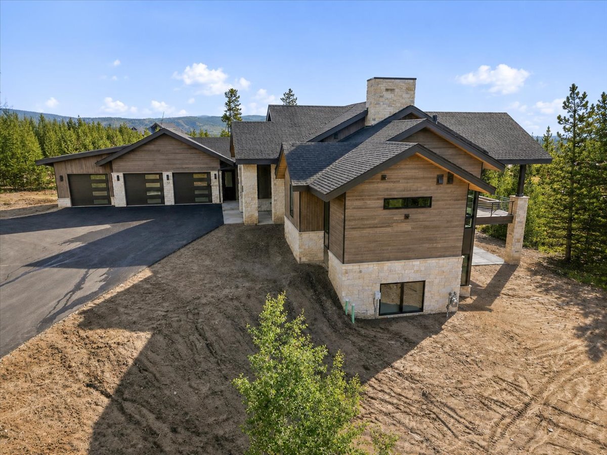 exterior side view of mountain home in daylight