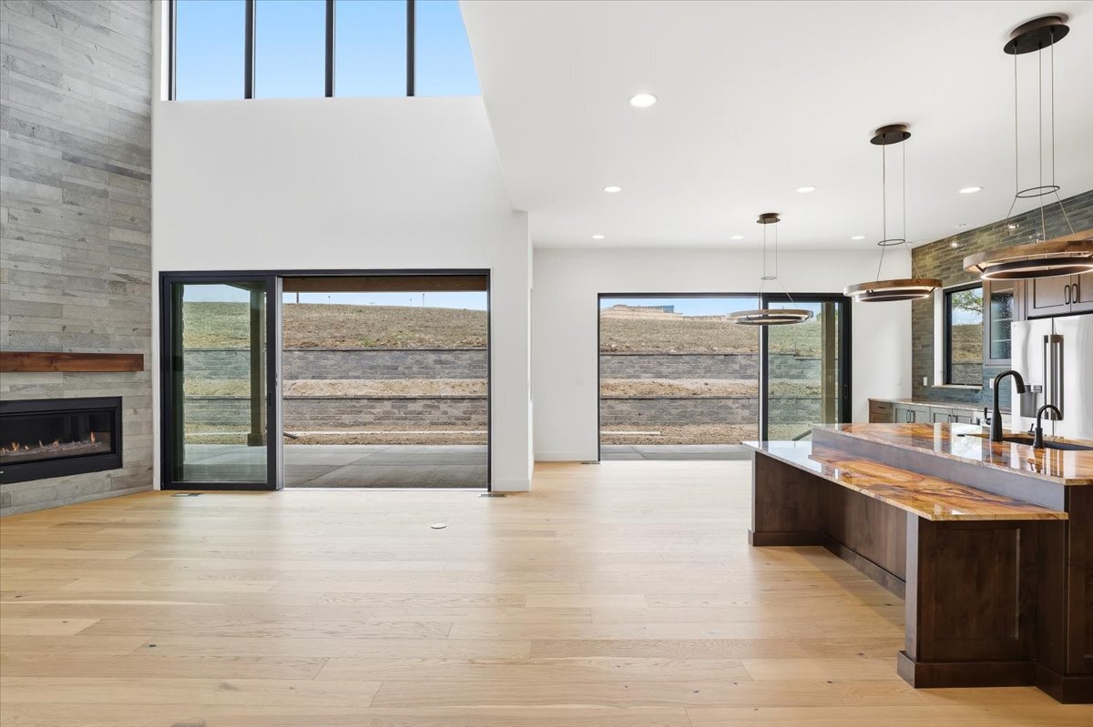 Plan 3461 great room windows and sliding doors