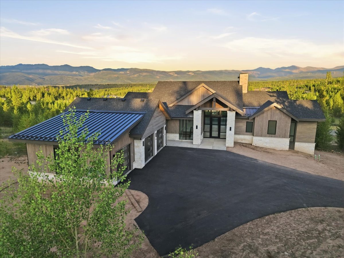 exterior front view of mountain home in Winter Park area