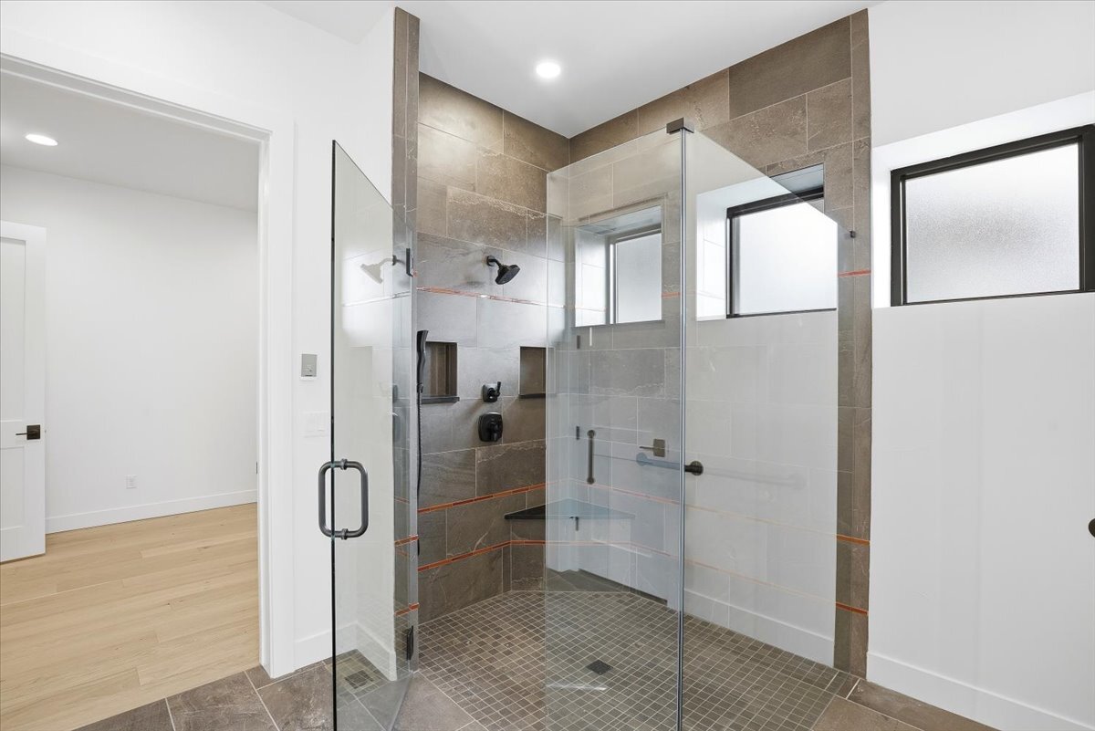 Plan 3461 primary bath curbless shower
