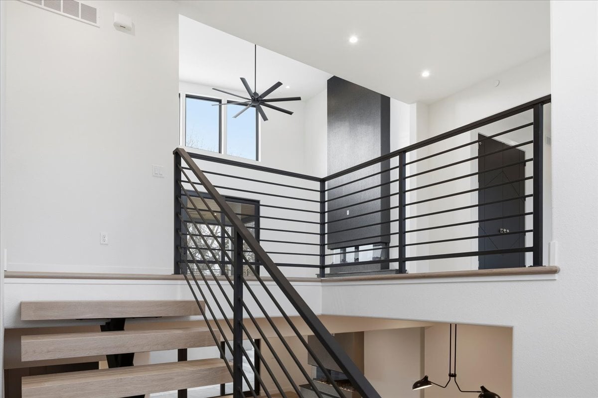 4977 stairs to basement