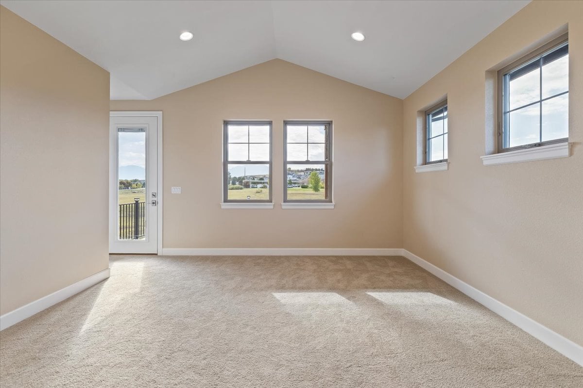 primary suite with deck access