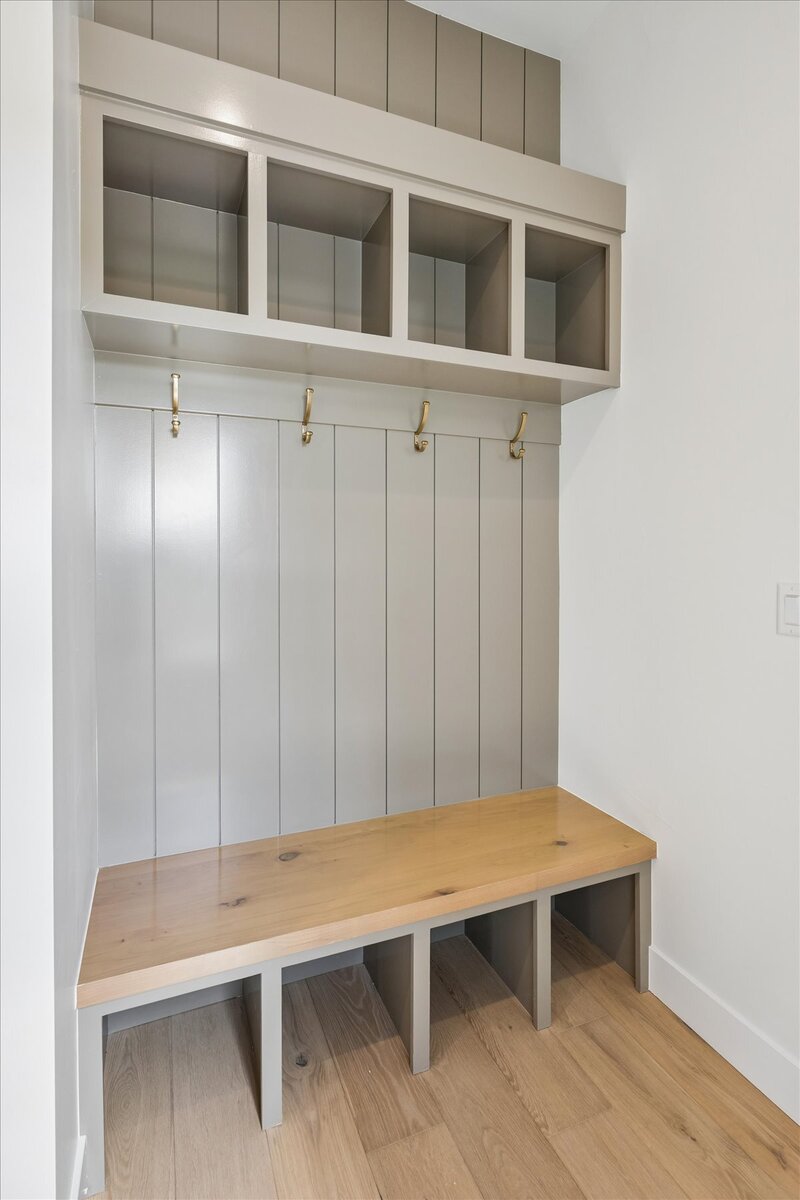Sheffield Plan 3481-owner's entry built-in cubbies and bench