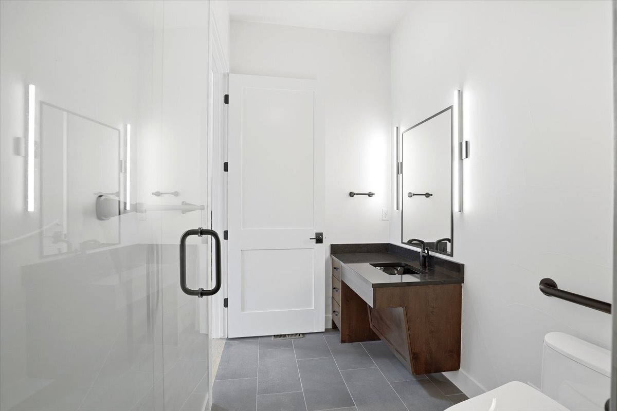 Plan 3461 main floor ADA bath vanity