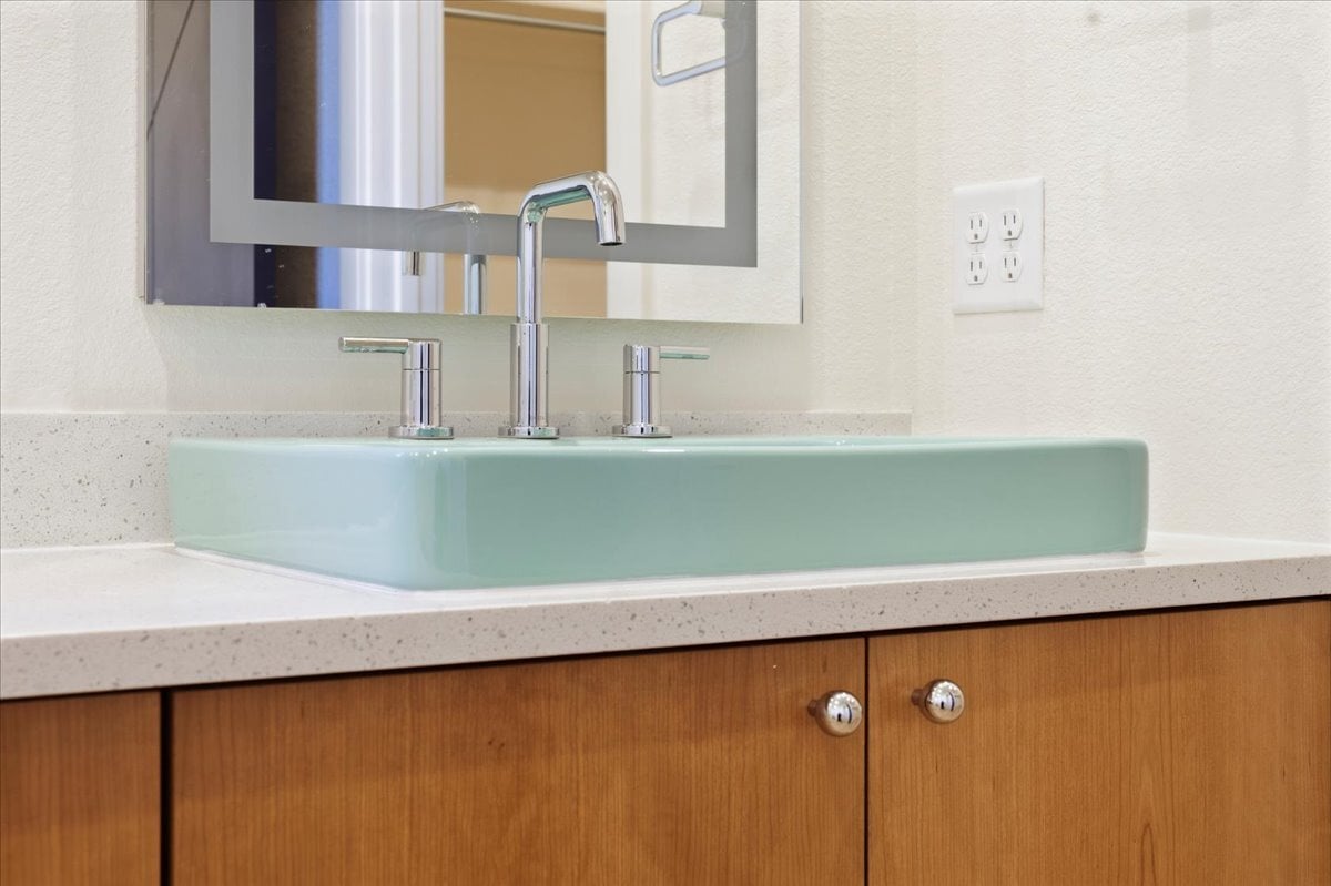 Plan 4977 primary suite bath 1 detail