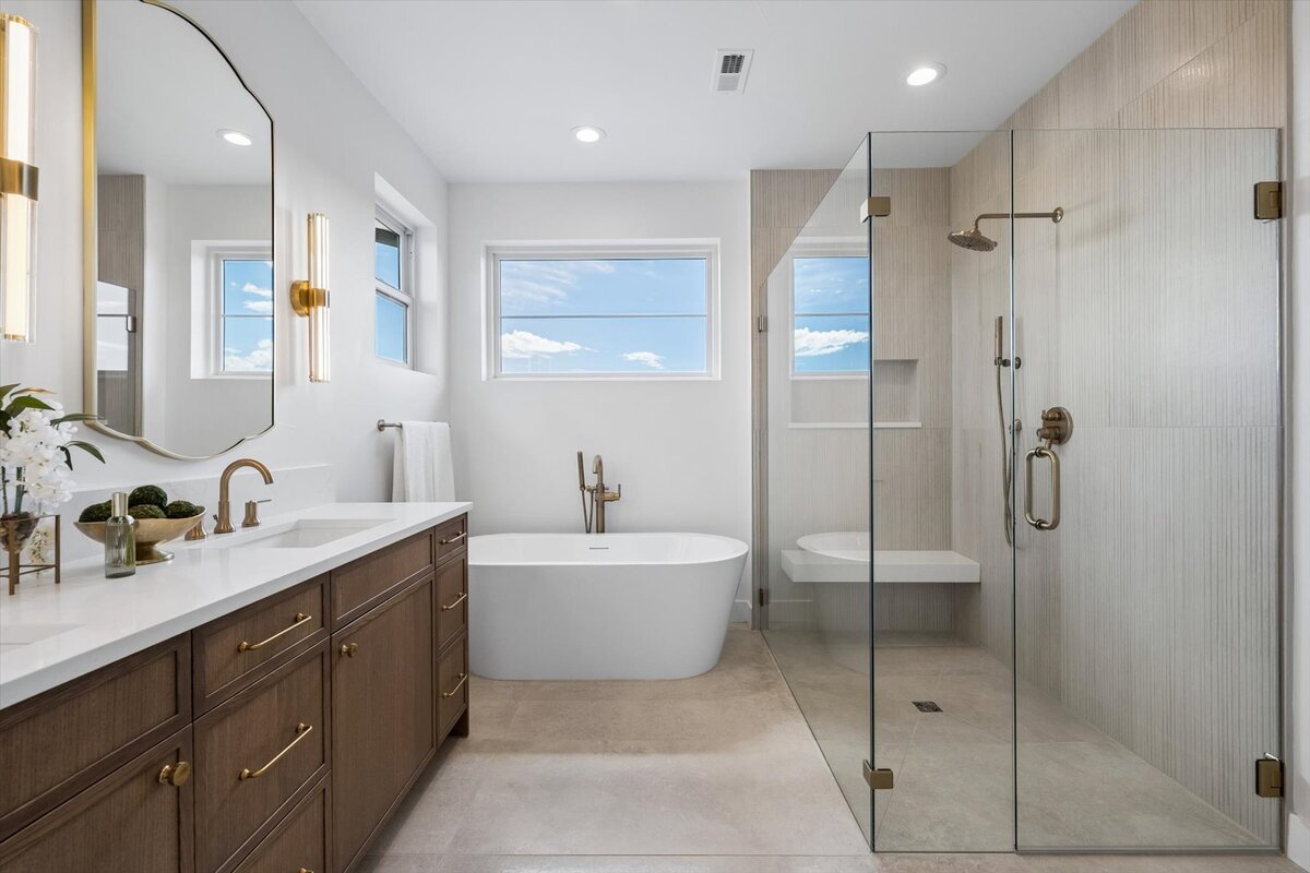 Sheffield Plan 3481-primary bath with curb-less shower and free-standing tub