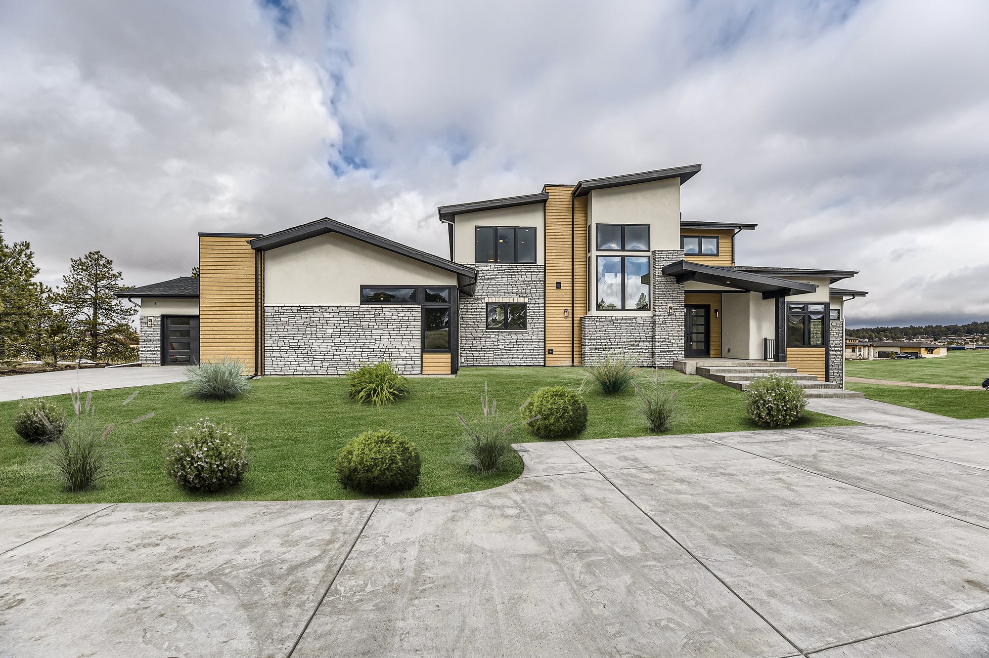 FH21005 - 000-01-Exterior-Front with landscaping-1