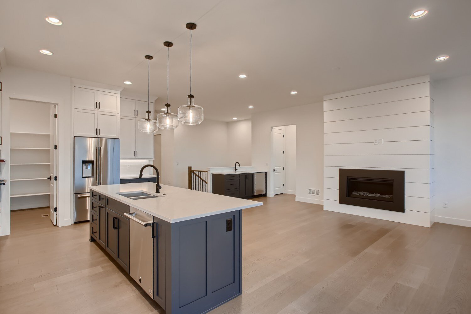 Featured Home: Contemporary Classic - 06