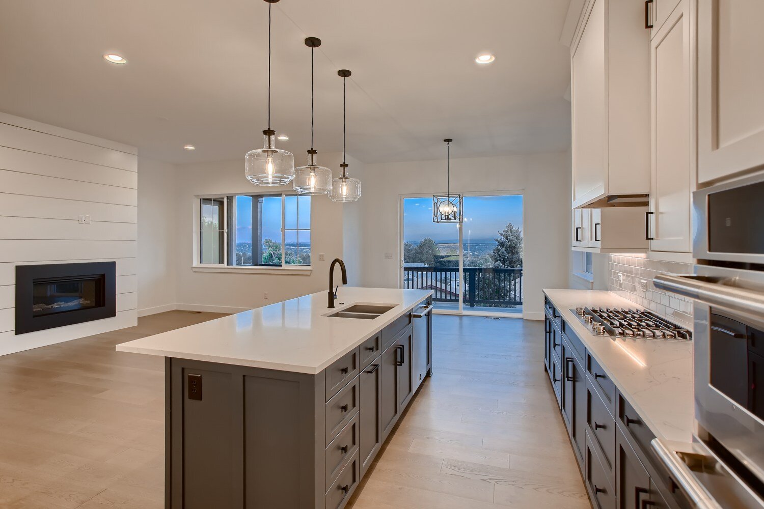 Featured Home: Contemporary Classic - 06