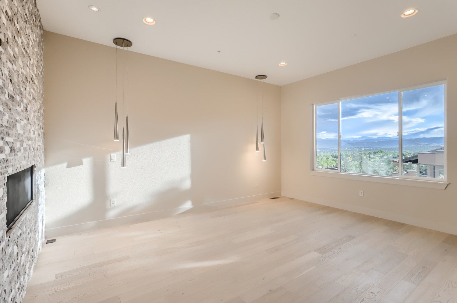 Featured Home Stunning Standout - 8