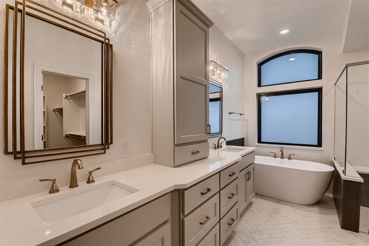 Custom Home: MH22008