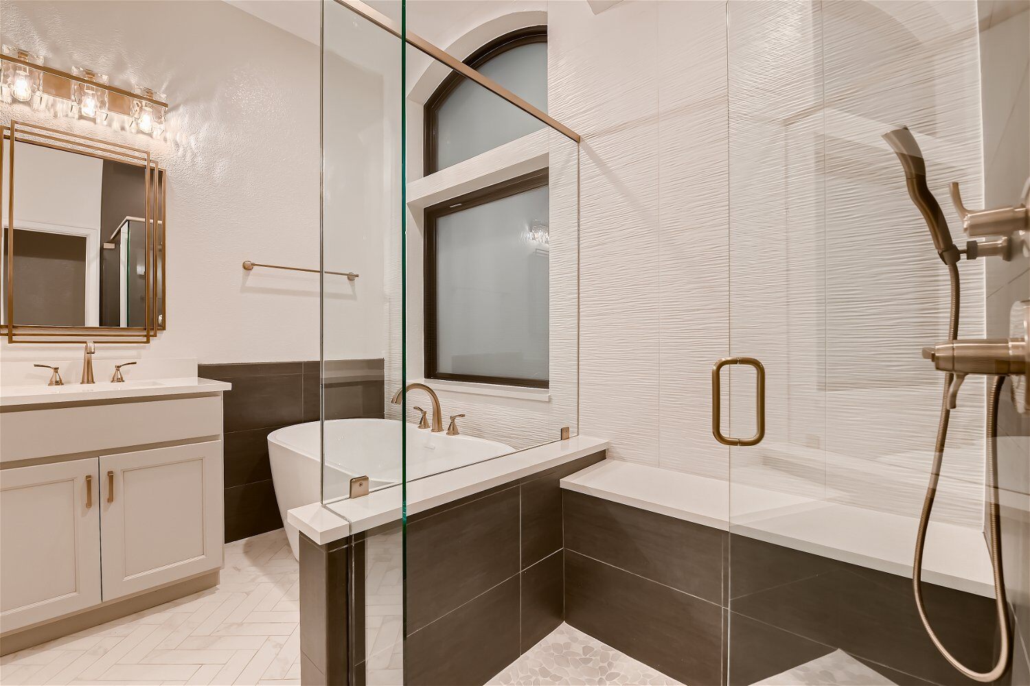 Custom Home: MH22008