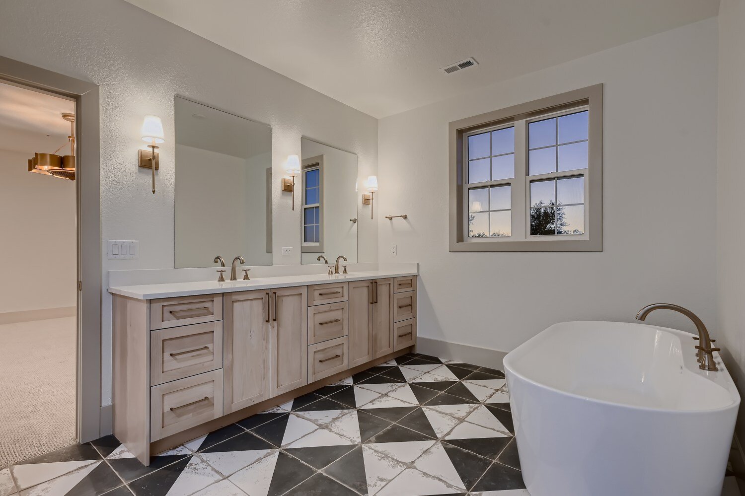 Featured Home: Graceful Distinction 10