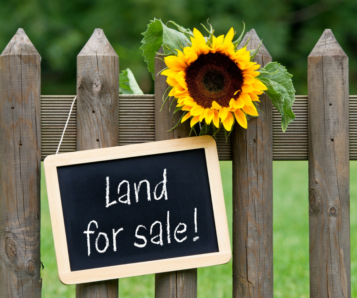 The Do's and Don'ts of Buying Land to Build a House
