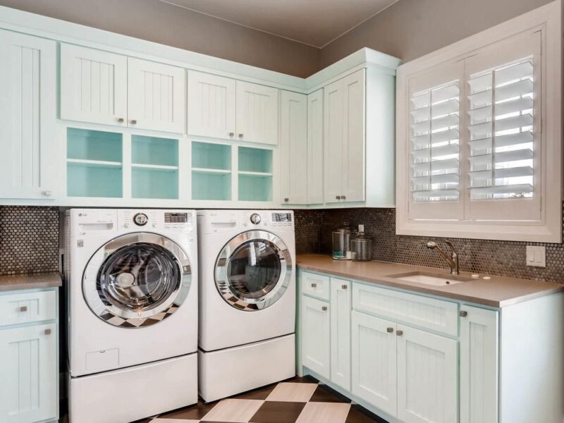 Breathe New Life into Your Laundry Room: 10 Expert Tips for Maximum Organization